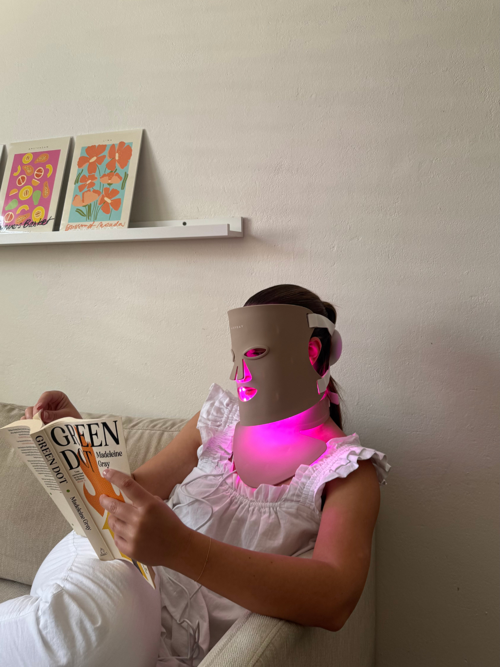 The Lowdown: Bright On LED Mask for Face & Neck