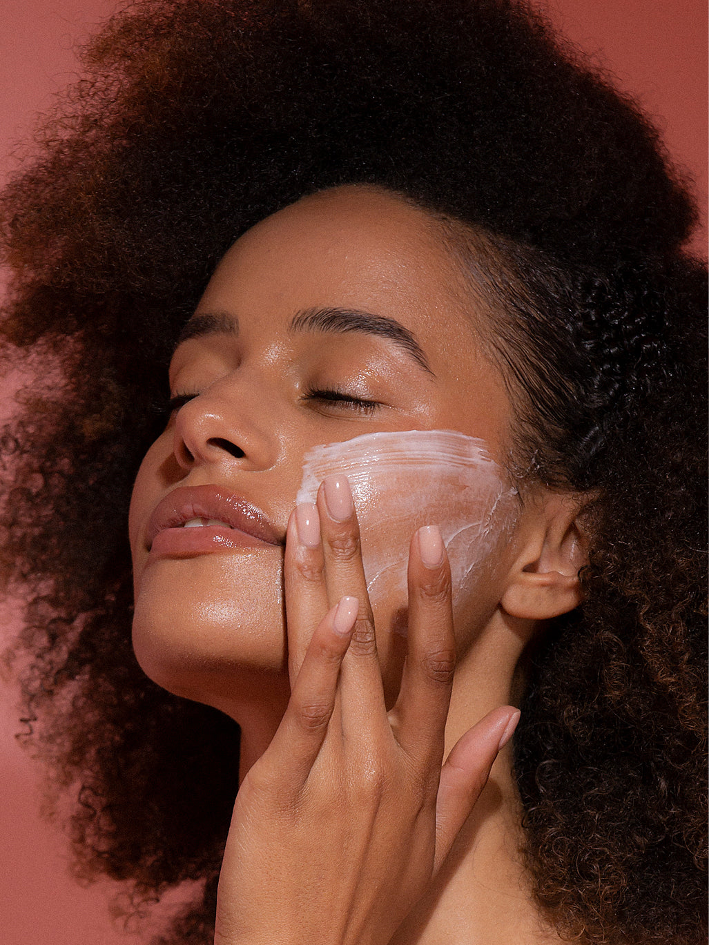 THE IMPORTANCE OF A NIGHTLY SKIN RESET